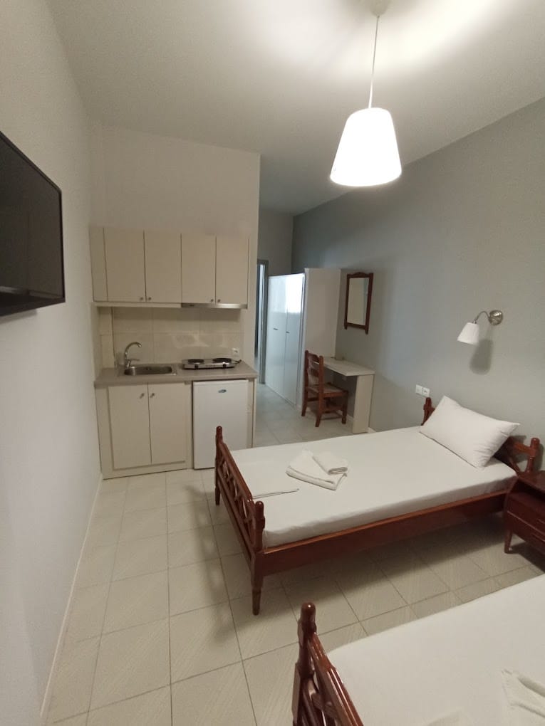 vila edipsos inn evia4