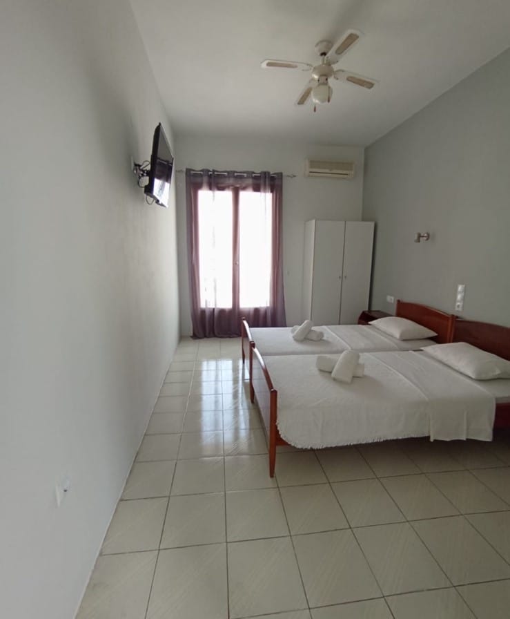 vila edipsos inn evia5