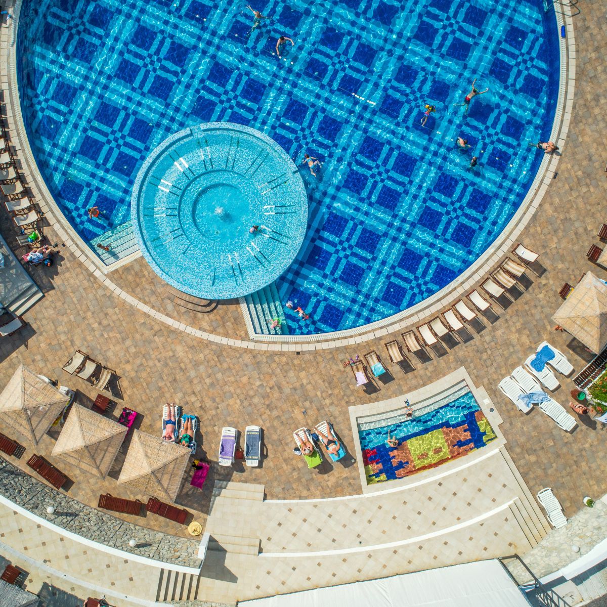 Hotel slovesnka plaza budva bazen
