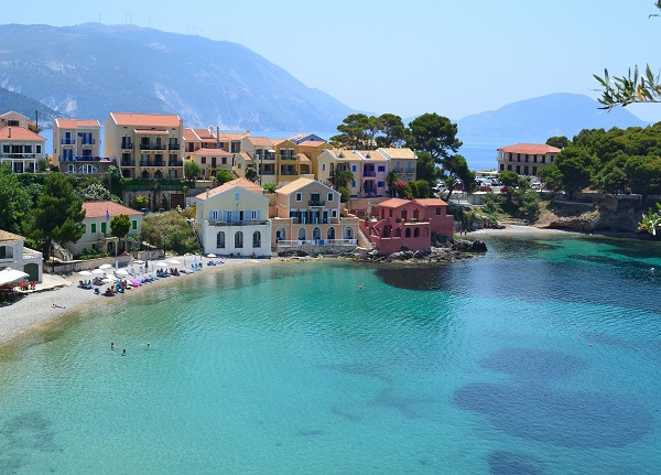 nea roda apartmani sani tours