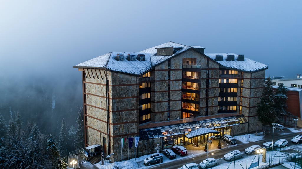 hotel orlovets pamporovo sani zima1