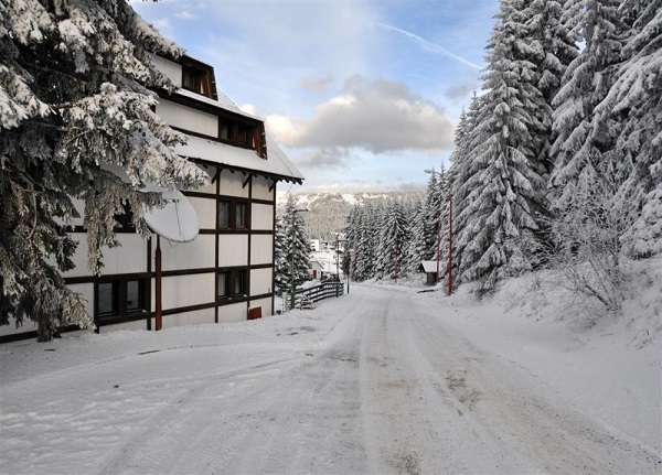 hotel srebrna lisica kopaonik sani zima1