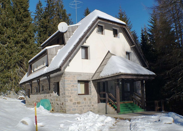 srbija sume apartmani kopaonik sani zima01