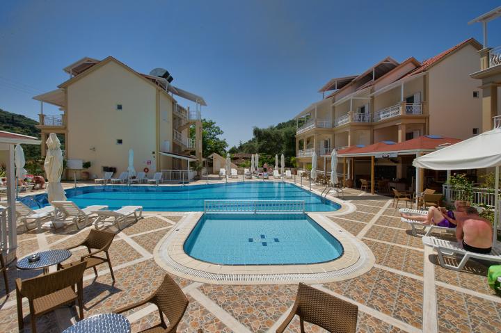 hotelapp elena parga05