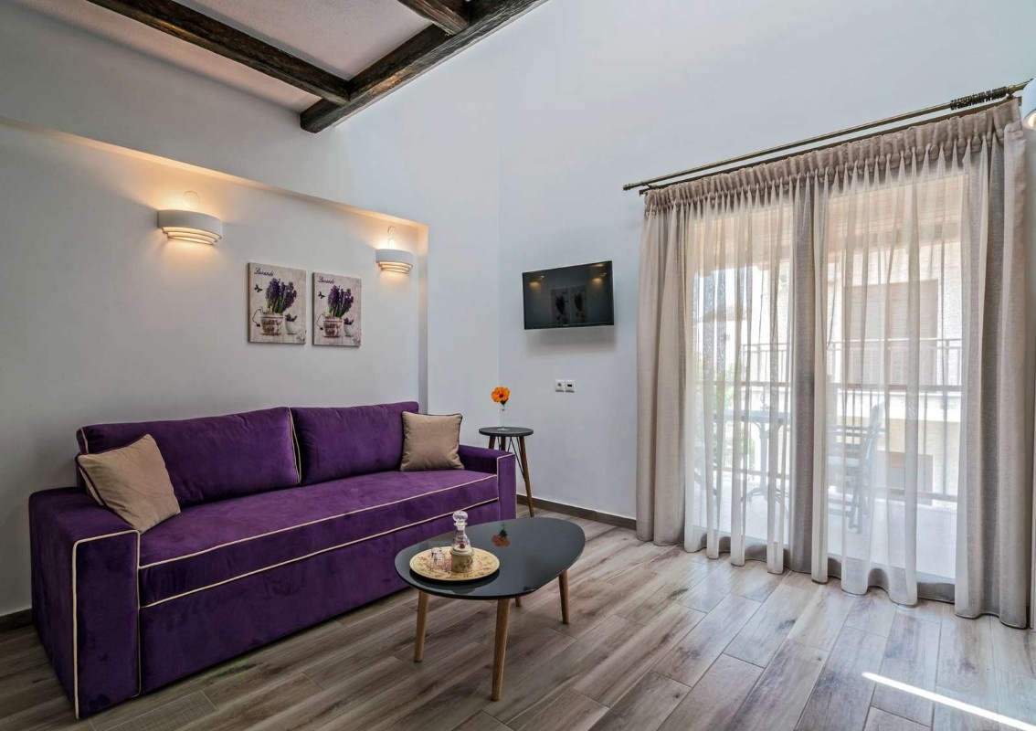 vila armenos luxury jerisos12