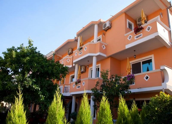 Apartmani Holiday Ulcinj