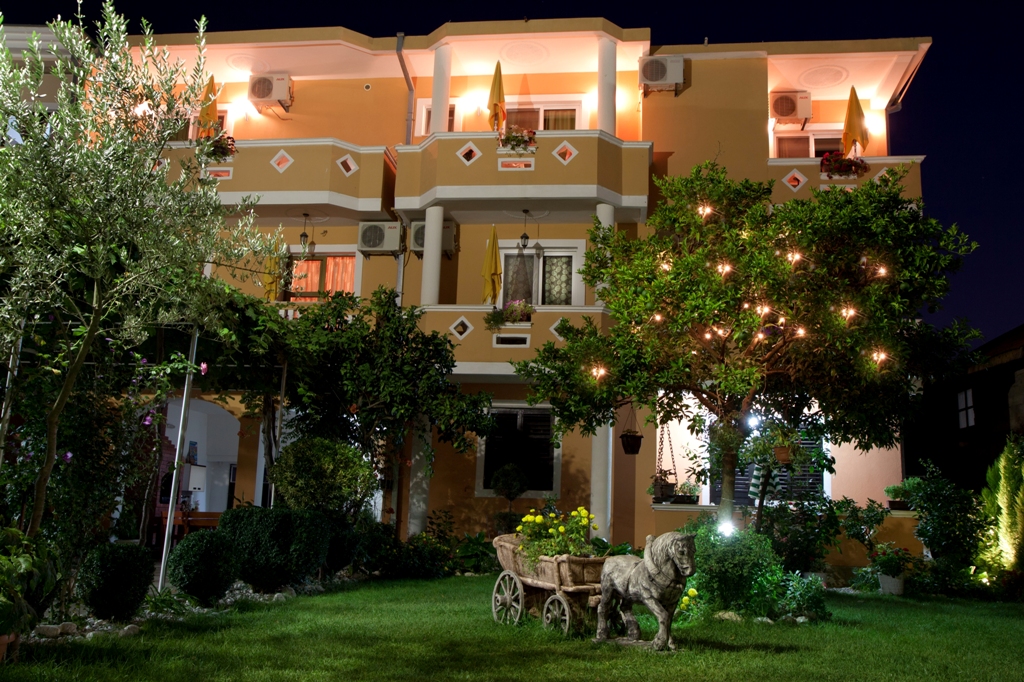 apartmani holiday ulcinj02