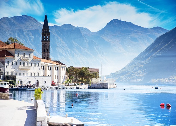 metamorfozis apartmani sani tours