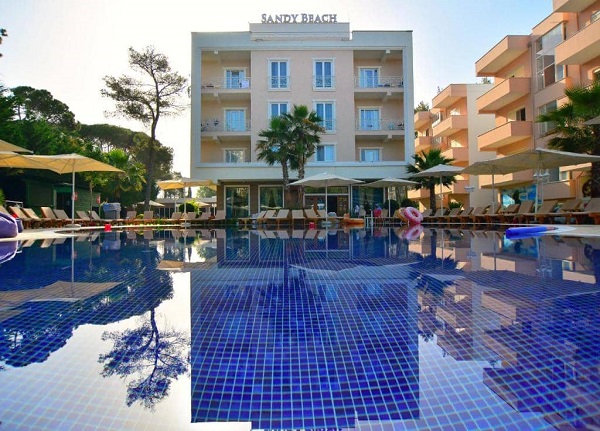 Hotel Sandy Beach Resort 4*