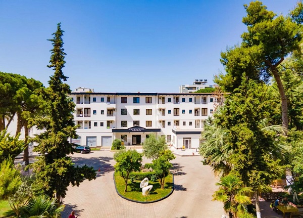 Hotel Metropolis Palace 3*